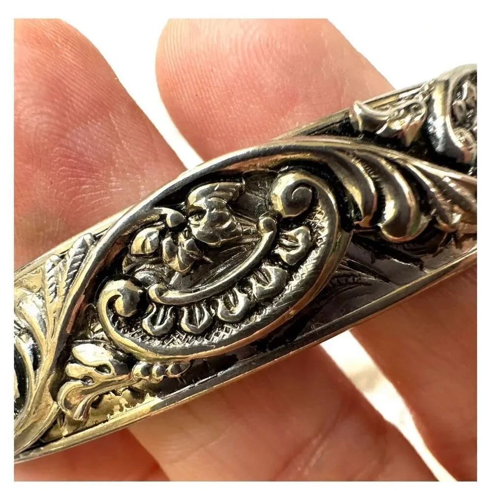 Silver tone vintage clamper bracelet - Picture 8 of 9